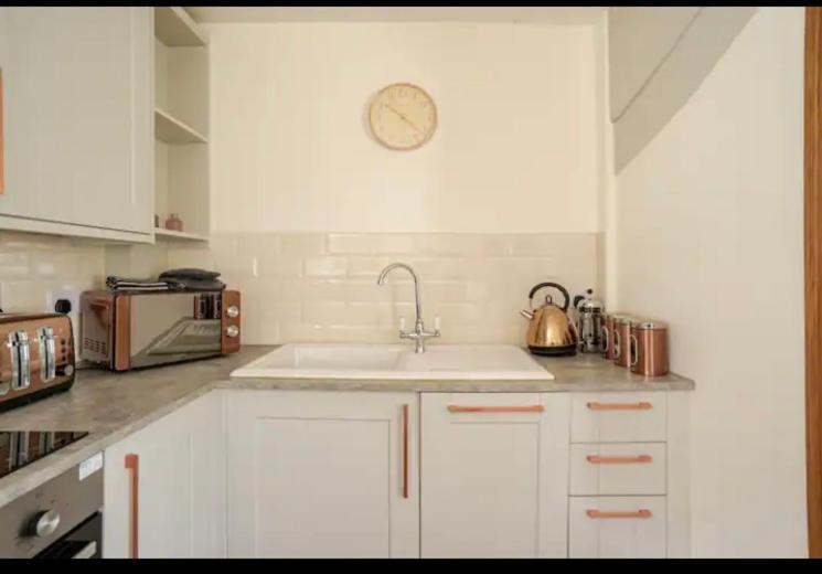 Stans Place Self Catering Cottage Малмсбери Экстерьер фото
