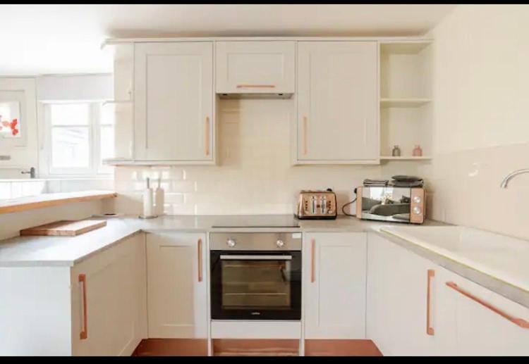 Stans Place Self Catering Cottage Малмсбери Экстерьер фото